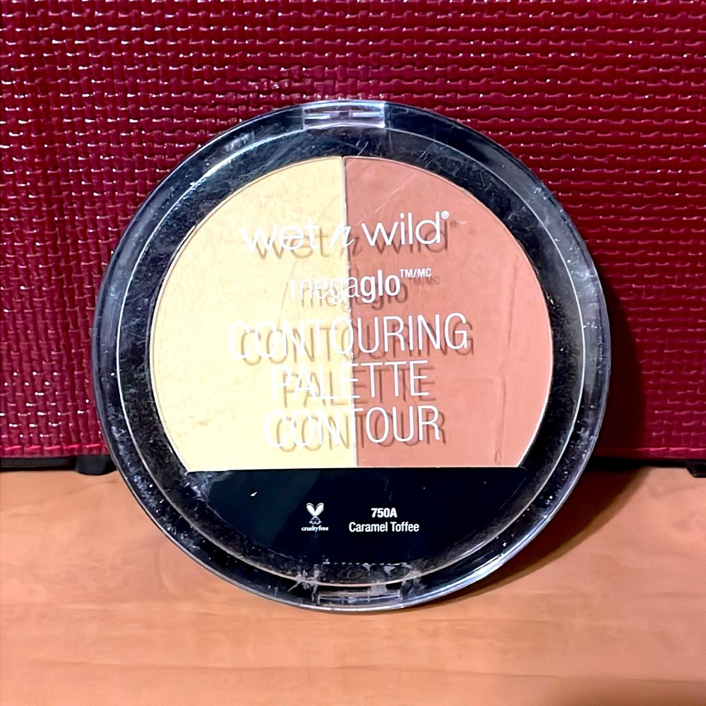 Wet n Wild contouring palette Highlighter & Bronzer